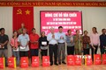 Chủ tịch Ủy ban Trương ương Mặt trận Tổ quốc Việt Nam Đỗ Văn Chiến động viên người nghèo và công nhân lao động tại Bình Phước