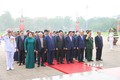 49 năm thống nhất đất nước: Lãnh đạo Đảng, Nhà nước vào Lăng viếng Chủ tịch Hồ Chí Minh