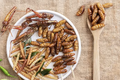 Singapore bắt đầu coi côn trùng là thực phẩm thay thế bền vững