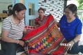 Phụ nữ dân tộc S'tiêng ở Bình Phước gìn giữ nghề dệt thổ cẩm truyền thống. Ảnh: K GỬIH - TTXVN