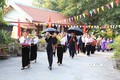 Lễ dâng hương, lễ vật tại đền Linh Sơn - Thủy Từ. Ảnh: Quang Quyết - TTXVN