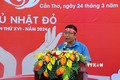 Phó Bí thư Thành đoàn Cần Thơ Trần Việt Tuấn phát động chương trình Chủ nhật đỏ năm 2024 tại thành phố Cần Thơ. Ảnh: Trung Kiên - TTXVN