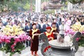 Các đại biểu dâng hương tại đền thờ Quốc Mẫu Tây Thiên, khu danh thắng Tây Thiên. Ảnh: Nguyễn Thảo - TTXVN