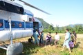 Quảng Trị: Trực thăng đưa 2 cán bộ bị thương ở xã bị cô lập Hướng Việt ra ngoài điều trị