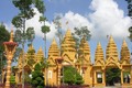 Chùa Vàm Rây ở xã Hàm Tân, huyện Trà Cú, tỉnh Trà Vinh, có kiến trúc tuyệt đẹp. Ảnh: dulichtravinh.com.vn