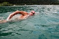"Kình ngư" người Italy phá kỷ lục ở hồ Titicaca lạnh giá