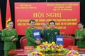 Thiếu tướng Nguyễn Văn Thiện (bên phải) và Thiếu tướng Trần Ngọc Hà, Cục trưởng Cục Cảnh sát Hình sự Bộ Công an trong lễ ký kế hoạch phối hợp. Nguồn: Báo Biên phòng.