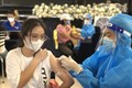 Tiêm vaccine ngừa COVID-19 cho sinh viên Ngô Thị Bích Hưởng, phường Hải Cảng, thành phố Quy Nhơn. Ảnh: Nguyên Linh-TTXVN