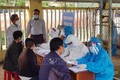 Ngành y tế Quảng Nam kiểm tra sàng lọc người dân huyện miền núi Nam Trà My. Ảnh: TTXVN