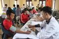 Đồng bào dân tộc thiểu số ở Lào Cai đã chủ động đến các cơ sở y tế kiểm tra sức khỏe. Ảnh: baodantoc.vn