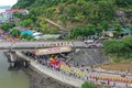 Lễ hội đền Cửa Ông năm 2022 thu hút đông đảo người dân và du khách thập phương. Ảnh: Thanh Vân-TTXVN