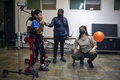 "Áo giáp robot" - Món quà đặc biệt mang lại tiếng cười cho trẻ bị bại não
