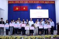 Thành phố Hồ Chí Minh: Tặng quà cho đồng bào Khmer nhân dịp Tết cổ truyền Chol Chnam Thmey