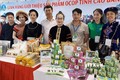 Gian hàng triển lãm các sản phẩm OCOP của tỉnh Cao Bằng tại Quảng Ninh. Ảnh: TTXVN phát