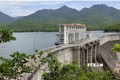 Lượng nước tại hồ Tân Giang ở huyện Thuận Nam hiện chỉ đảm bảo nước tưới cho vùng hạ du gần hồ chứa. Ảnh: Công Thử - TTXVN