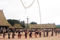 Hoạt động của người Cơ Tu trong không gian nhà dài tại Làng truyền thống Cơ Tu ở Tây Giang. Ảnh: baoquangnam.vn