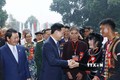 Nghệ nhân Vàng Nỏ Páo, tỉnh Hà Giang biểu diễn khèn của người Mông tại buổi gặp mặt. Ảnh: Thống Nhất – TTXVN