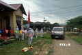 Xe cứu thương bàn giao thi thể bệnh nhân tử vong cho ngành y tế và gia đình tại xã Quảng Hòa, huyện Đắk G’Long, tỉnh Đắk Nông. Ảnh: TTXVN phát