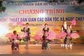 Chương trình văn nghệ do người dân bản địa biểu diễn tại xã Ngọc Chiến, huyện Mường La. Ảnh: Quang Quyết-TTXVN