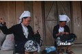 Người dân xóm Hoài Khao vẫn giữ được những nét văn hóa truyền thống của dân tộc Dao Tiền. Ảnh: Chu Hiệu - TTXVN