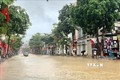 Một tuyến đường tại thành phố Sơn La bị ngập nước sau trận mưa lớn. Ảnh: Hữu Quyết - TTXVN