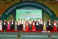 Trao giấy chứng nhận sản phẩm OCOP tỉnh Lào Cai đợt 1 năm 2020. Ảnh: Quốc Khánh - TTXVN