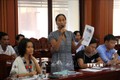 Các đại biểu đề xuất các giải pháp chống sạt lở bờ biển Hội An tại hội nghị. Ảnh: Trịnh Bang Nhiệm - TTXVN