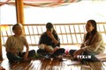 Tuyên truyền công tác dân số đến từng hộ gia đình tại xã Yên Thắng, huyện Lục Yên, tỉnh Yên Bái. Ảnh: Đức Tưởng - TTXVN