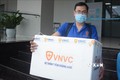 Lô vaccine được chuyển từ Hệ thống Tiêm chủng VNVC Đà Nẵng đến Trung tâm Kiểm soát bệnh tật thành phố Đà Nẵng. Ảnh: Văn Dũng - TTXVN