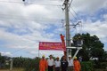 Điện lực Kon Tum nỗ lực đầu tư kéo điện về các bôn làng vùng sâu, vùng xa. Ảnh : baotainguyenmoitruong.vn
