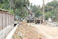 Tuyến đường xóm Lý, xóm Vân kết nối với Cụm công nghiệp Thanh Minh đang được thi công xây dựng góp phần nâng cao tiêu chí giao thông của xã Thanh Minh. Ảnh: baophutho.vn
