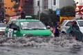 Mưa lớn ngập nhiều tuyến đường tại thành phố Pleiku. Ảnh: TTXVN