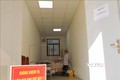 Công tác y tế, phòng dịch được đặc biệt quan tâm khi đón học sinh đi học trở lại (ảnh chụp sáng 5/12). Ảnh: Thanh Tùng - TTXVN

