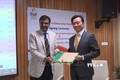 Đại sứ Việt Nam tại Ấn Độ Phạm Sanh Châu tại Lễ ký kết biên bản ghi nhớ (MOU) về hợp tác nghiên cứu đánh giá chất lượng của vaccine Nanocovax. Ảnh: Huy Lê - P/v TTXVN tại Ấn Độ
