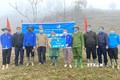 Tỉnh đoàn Yên Bái hưởng ứng chương trình Tết trồng cây và trao tặng 45.000 cây quế giống cho người dân tại thôn Giao Lâu, xã Pá Lau, huyện Trạm Tấu. Ảnh: Tiến Khánh – TTXVN.
