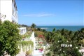 The Cliff Resort & Residences, một trong những điểm du lịch cao cấp tại biển Hàm Tiến, thành phố Phan Thiết. Ảnh: Nguyễn Thanh – TTXVN
