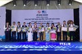 UBND tỉnh Ninh Thuận tặng Bằng khen cho các cá nhân thành tích xuất sắc trong quá trình xây dựng khu dự trữ sinh quyển thế giới Núi Chúa. Ảnh: Công Thử - TTXVN
