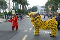 Trình diễn văn hóa nghệ thuật trên tuyến phố đi bộ Ninh Kiều. Ảnh: Trung Kiên - TTXVN
