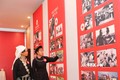 Triển lãm “Hệ sinh thái nhân đạo” là sự tổng hòa sinh động các hoạt động của Hội Chữ thập đỏ Việt Nam trên suốt hành trình nhân ái với bề dày lịch sử hơn 75 năm thông qua các hình ảnh tư liệu ở mỗi thời kỳ, đồng hành với mỗi giai đoạn lịch sử của đất nước