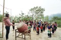Giờ học thể dục tại điểm trường Huồi Cọ, trường Tiểu học Nhôn Mai, huyện Tương Dương. Ảnh: Bích Huệ - TTXVN
