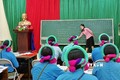 Quang cảnh lớp học xóa mù chữ cho người Sán Chỉ ở huyện Bình Liêu (Quảng Ninh). Ảnh: TTXVN phát
