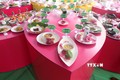 Món xôi, chè, mứt được chế biến từ sen. Ảnh: Nguyễn Văn Trí - TTXVN