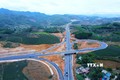 Cầu Nà Khan được hoàn thành và đưa vào sử dụng tháng 5/2023 giúp đồng bào tại thôn Nà Nghè, xã Hồng Quang (Lâm Bình, Tuyên Quang) đi lại thuận tiện. Ảnh: Vũ Quang - TTXVN

