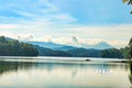 Hồ Pá Khoang nằm trên địa bàn 2 xã Mường Phăng và Pá Khoang (thành phố Điện Biên Phủ, tỉnh Điện Biên). Ảnh: Xuân Tư – TTXVN