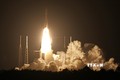 Tên lửa đẩy Vulcan Centaur mang theo tàu đổ bộ Mặt Trăng Peregrine rời bệ phóng tại Trạm Vũ trụ ở mũi Canaveral ở bang Florida, Mỹ, ngày 8/1/2024. Ảnh: AFP/TTXVN