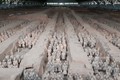 7. Tượng Binh mã Tần Thủy Hoàng là một quần thể tượng người, ngựa bằng đất nung được sắp đặt trong 3 hầm mộ riêng biệt, ước tính có hơn 8.000 binh sĩ cùng với 130 xe ngựa, 520 ngựa. Ảnh: Thành Dương - phóng viên TTXVNN tại Trung Quốc