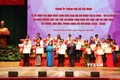 胡志明主席诞辰130周年：河内和胡志明市数百名优秀青年受表彰