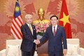 越南国会主席王廷惠会见马来西亚总理