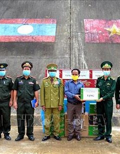 Bộ đội biên phòng Thừa Thiên Huế chúc Tết Bunpimay 2020