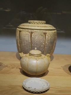 Tôn vinh di sản văn hóa Việt Nam qua trưng bày gốm đặc sắc trải dài hơn 2.000 năm